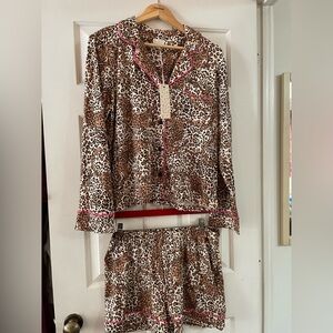 Chic Leopard Print Pajama Set with Pink Trim